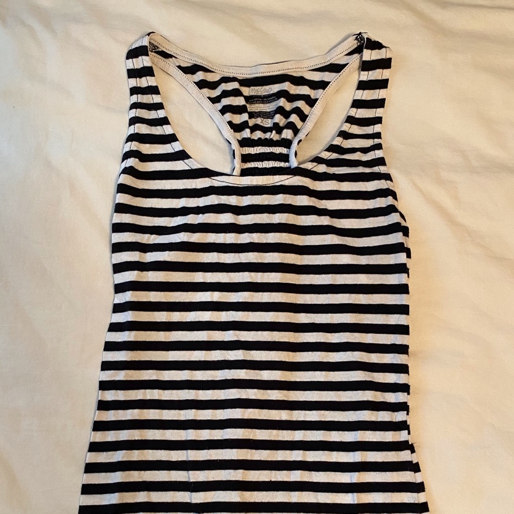 B/W tank!!
